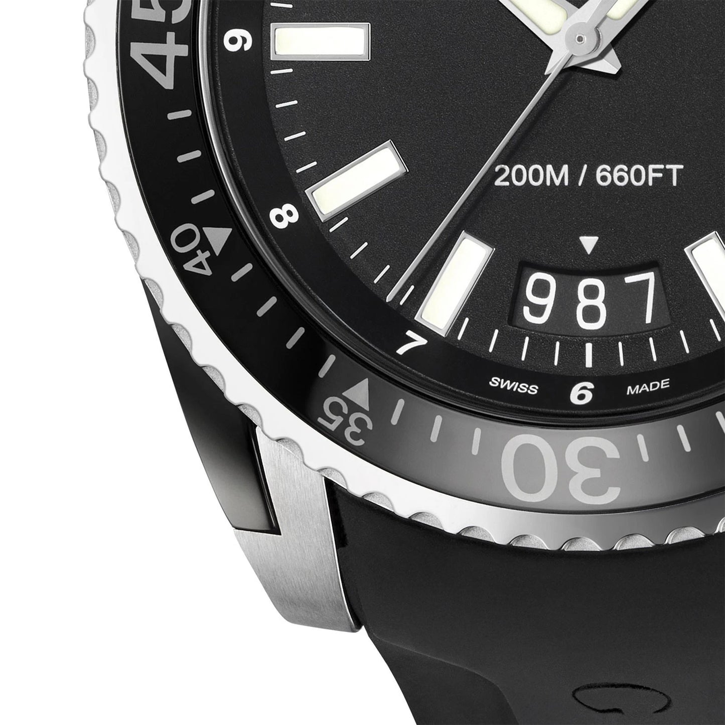 Share Gucci YA136204 Men's Black Diver's Watch