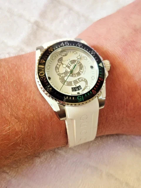 Gucci YA136330 Men's Dive White Quartz Watch Swiss Made 40mm